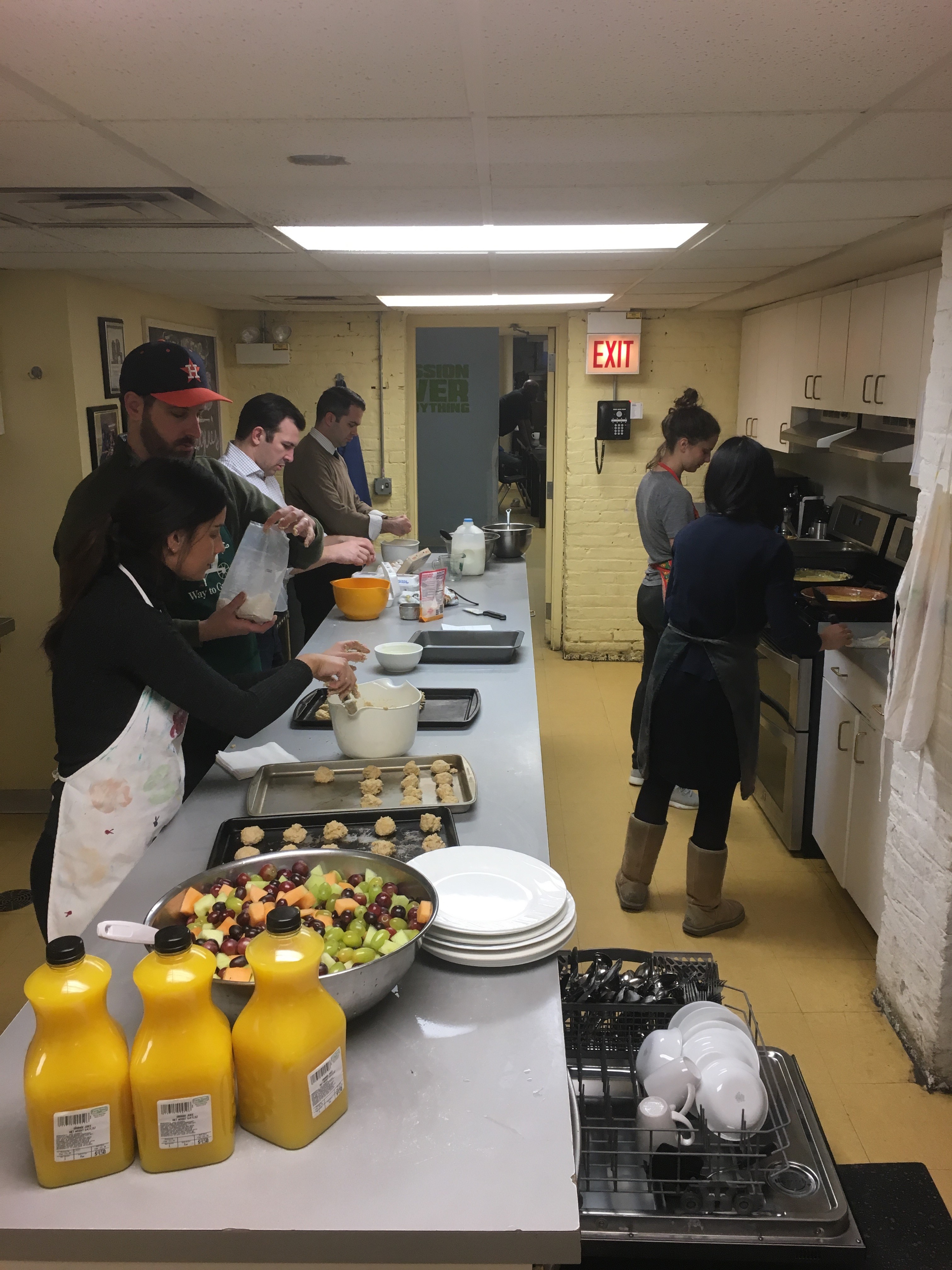 Members of the Young Lawyers Group prepare a delicious and nutritious breakfast for guests at the Lincoln Park Community Shelter.  The Young Lawyers Group prepares and serves breakfast to guests at the shelter once a month.  Please reach out to Alisa Finelli (alisafinelli@gmail.com) if you are interested in joining the group!